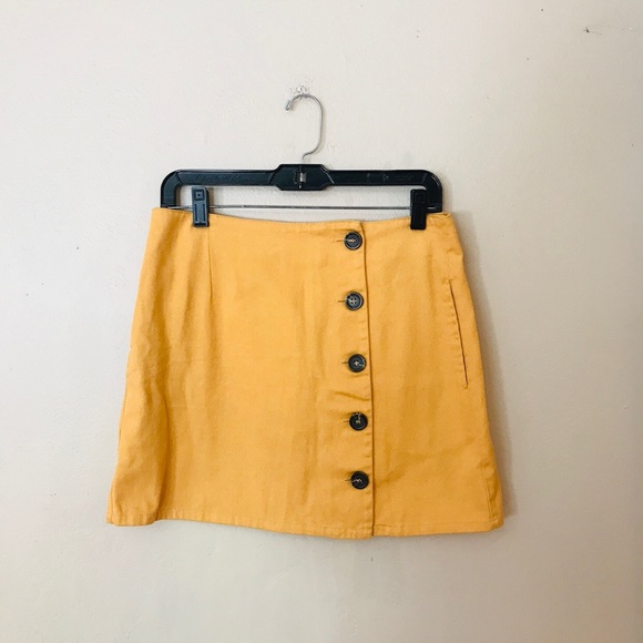 Dresses & Skirts - NWT Mustard Button Front Skirt